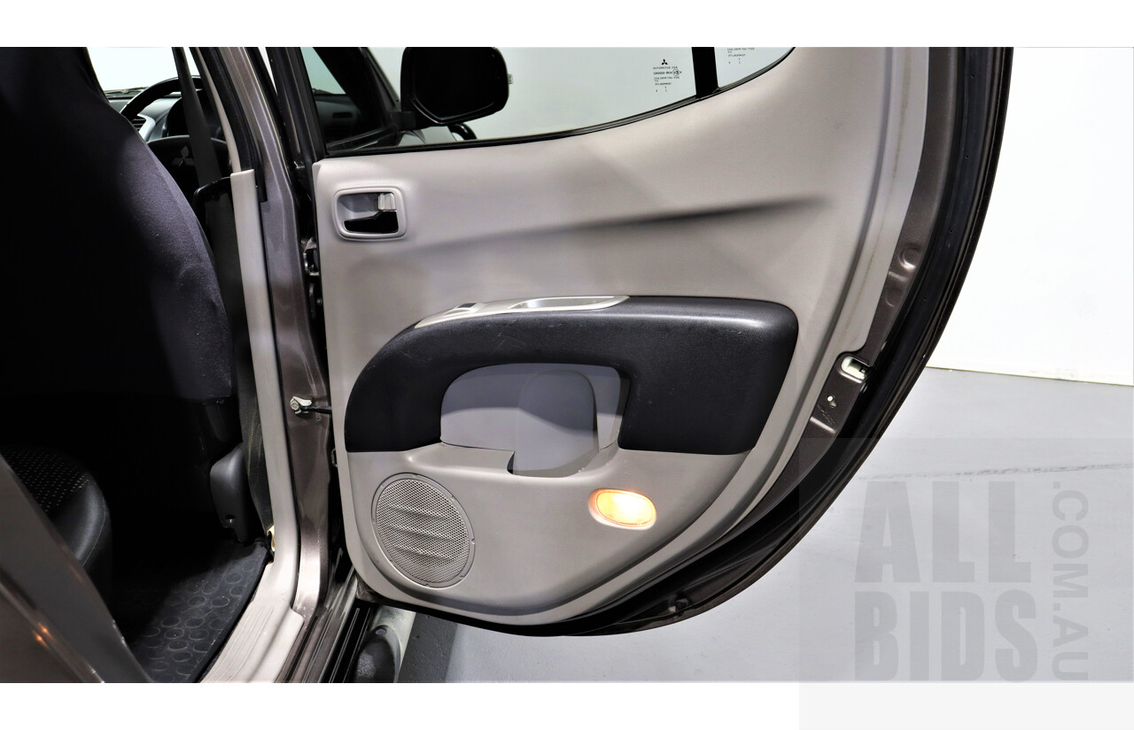 2/2013 Mitsubishi Triton Glx-R (4x4) MN MY13 Double Cab Utility Grey 2.5L