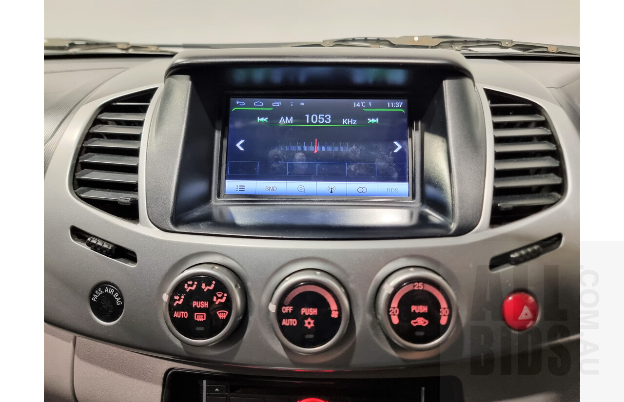 2/2013 Mitsubishi Triton Glx-R (4x4) MN MY13 Double Cab Utility Grey 2.5L