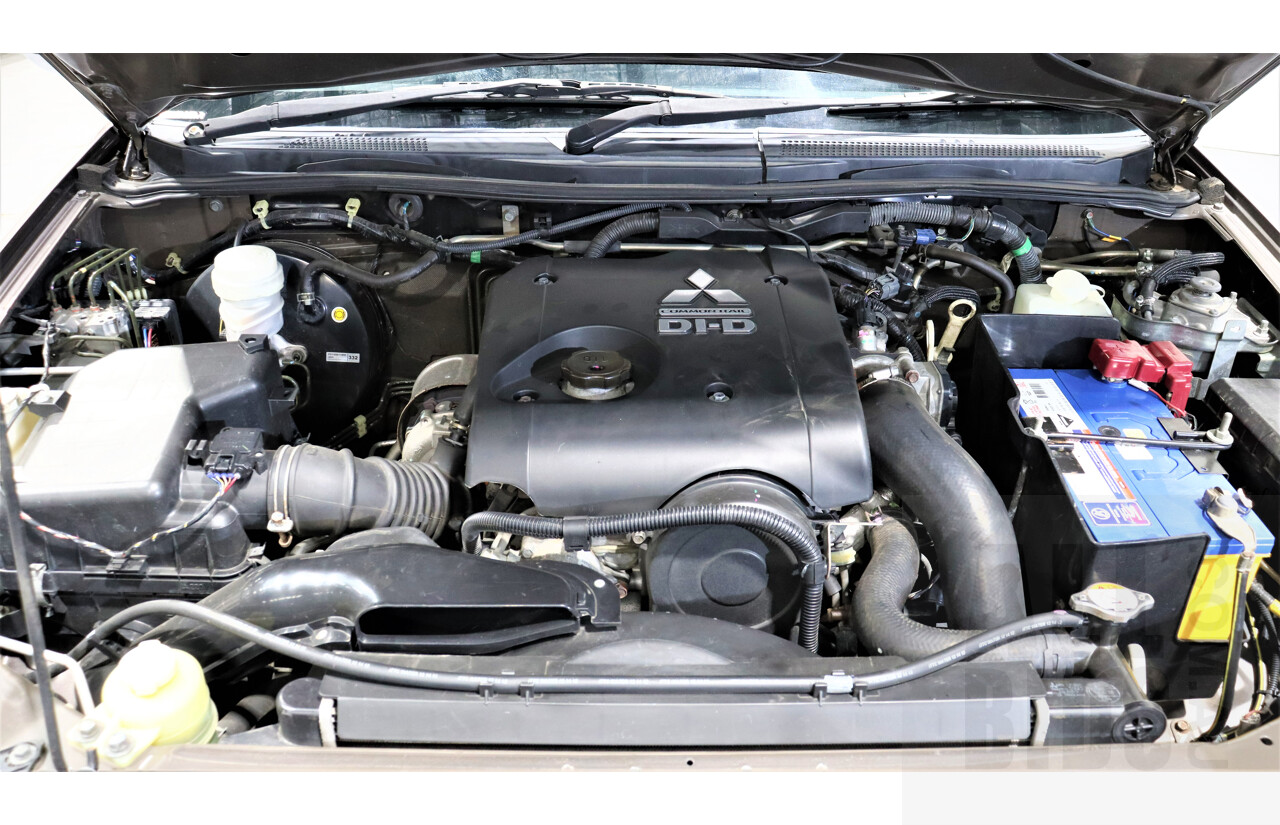 2/2013 Mitsubishi Triton Glx-R (4x4) MN MY13 Double Cab Utility Grey 2.5L