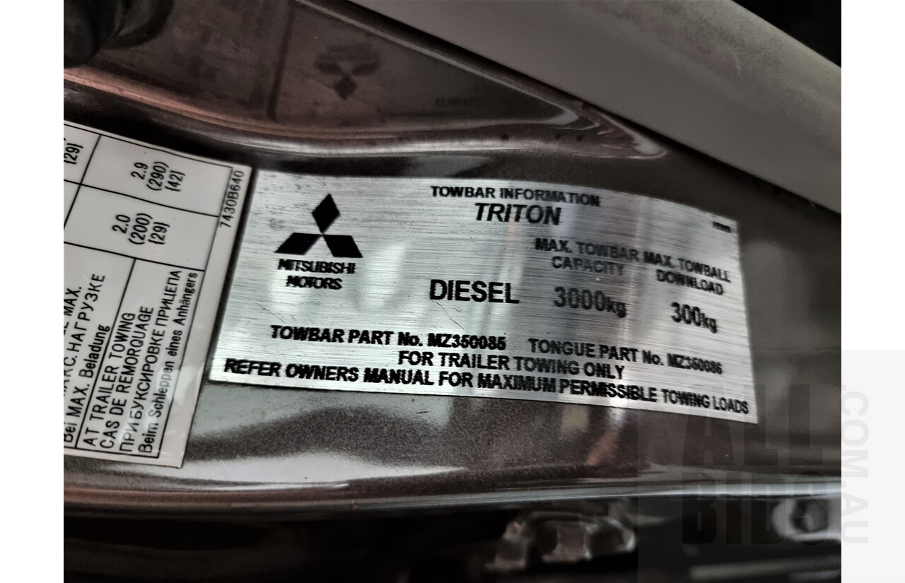 2/2013 Mitsubishi Triton Glx-R (4x4) MN MY13 Double Cab Utility Grey 2.5L