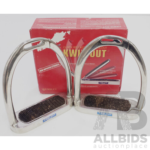 Wembley Quick Out Safety Stirrups - Size: 115mm