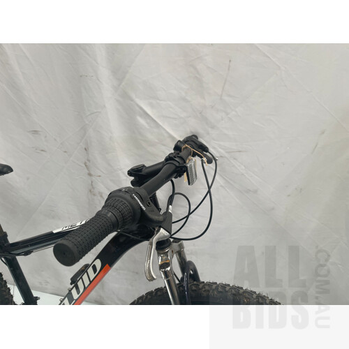 Fluid Method 21 Speed Mountain Bike
