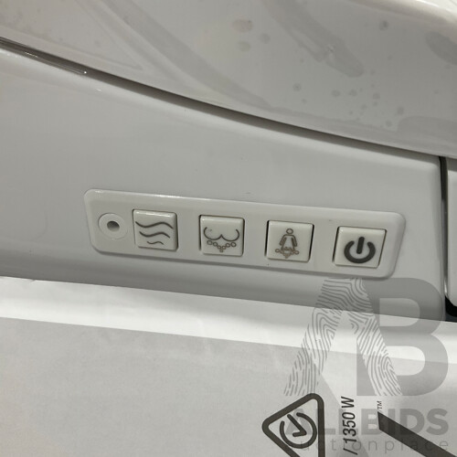 Presenza (QTA025) Italia Smart Bidet Toilet With Remote (White) - ORP $399.99
