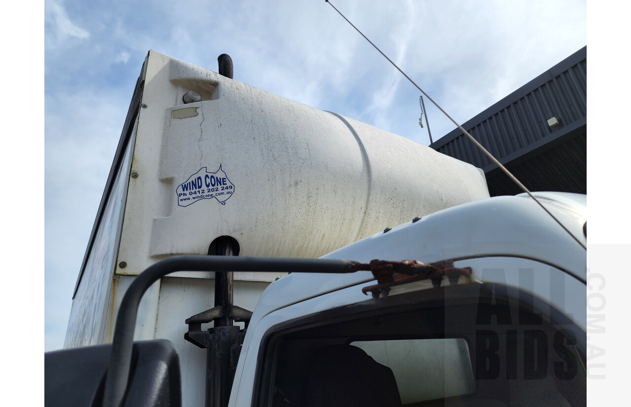 9/2006 Hino Dutro 8.5 XZU434R Curtainsider White 4.6L Turbo Diesel