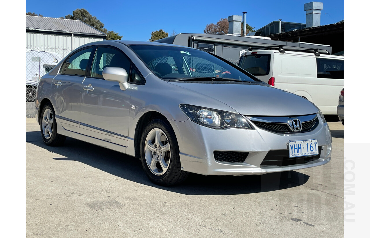 10/2010 Honda Civic Limited Edition MY10 4d Sedan Silver 1.8L