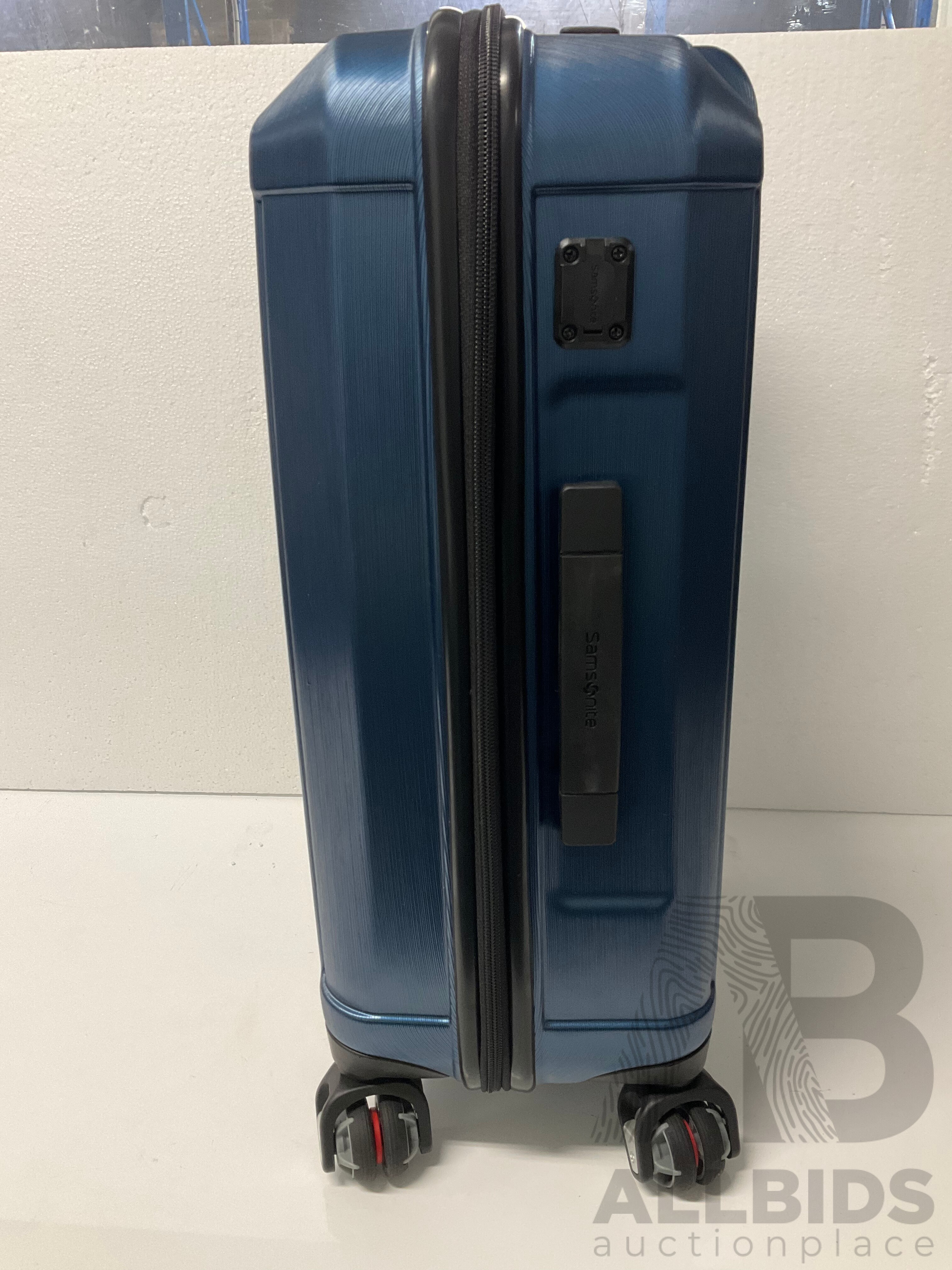 Samsonite (139177) Carbon Elite Hardside Luggage 2pc ORP