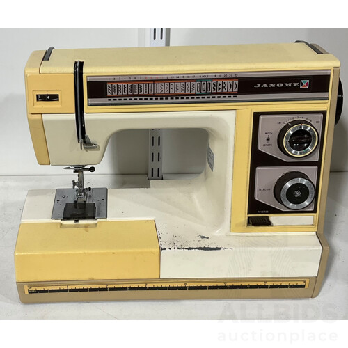 Janome Sewing Machine With Hard Case