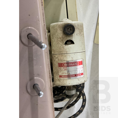 Vintage Waltons Celestial Sewing Machine With Carry-Case Cover