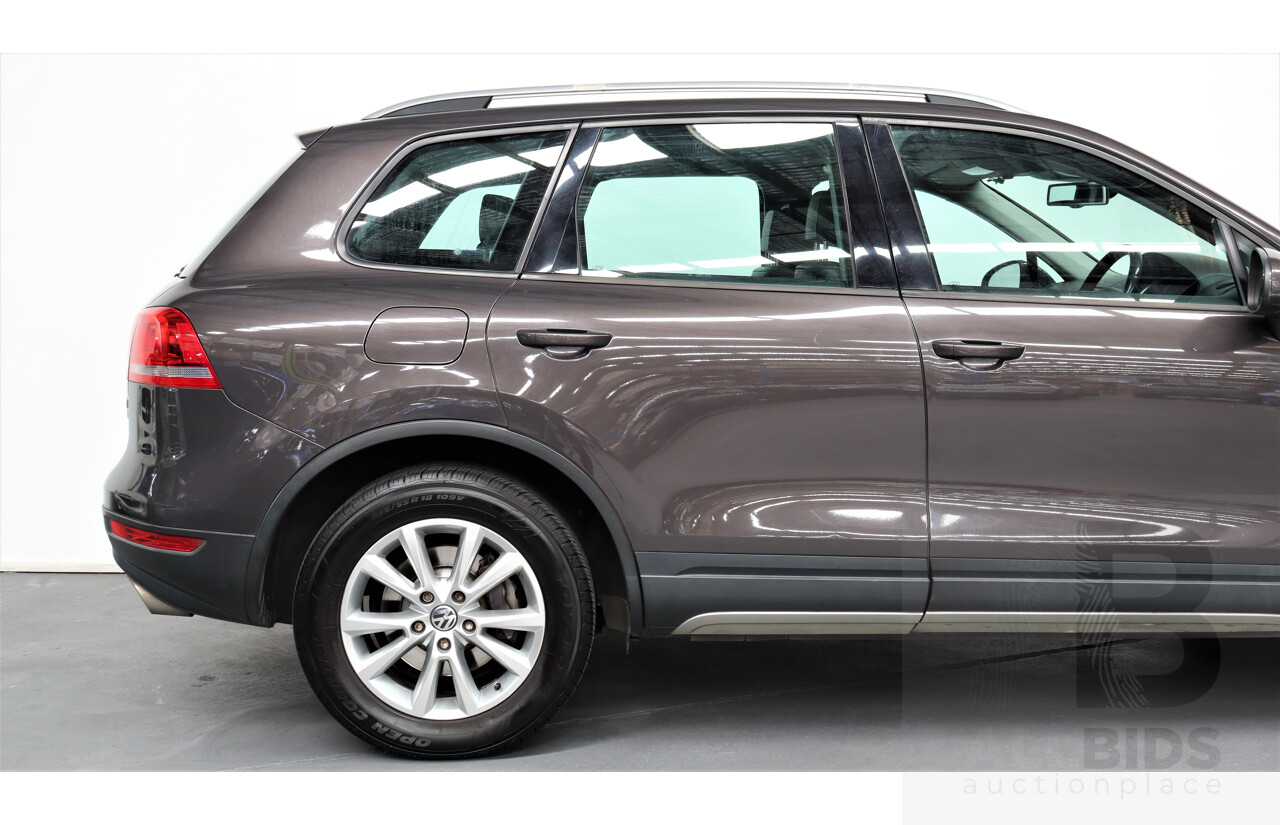 9/2011 Volkswagen Touareg V6 TDI 4xmotion MY11 4d Wagon Grey 3.0L Turbo Diesel