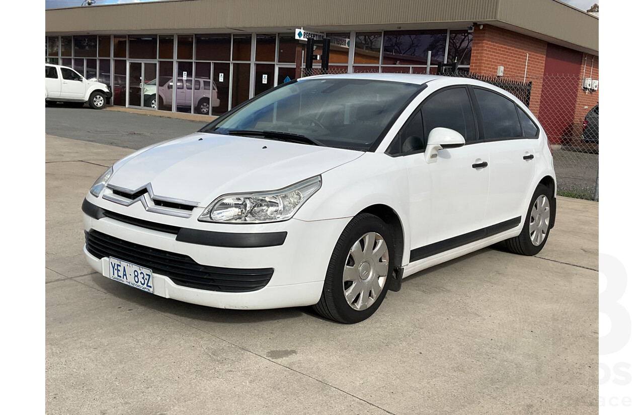1/2006 Citroen C4 SX 5d Hatchback White 1.6L