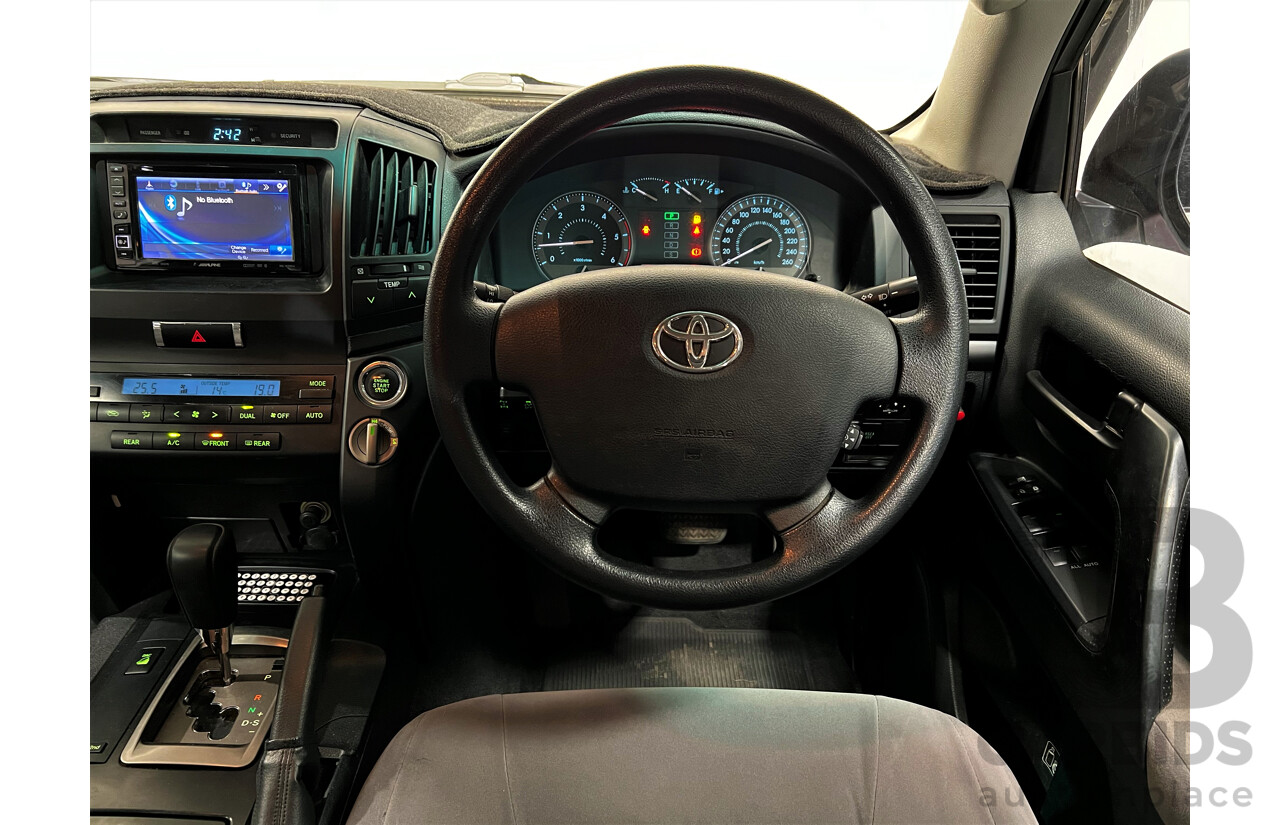 11/2007 Toyota Landcruiser GXL (4x4) VDJ200R 4d Wagon White 4.5L