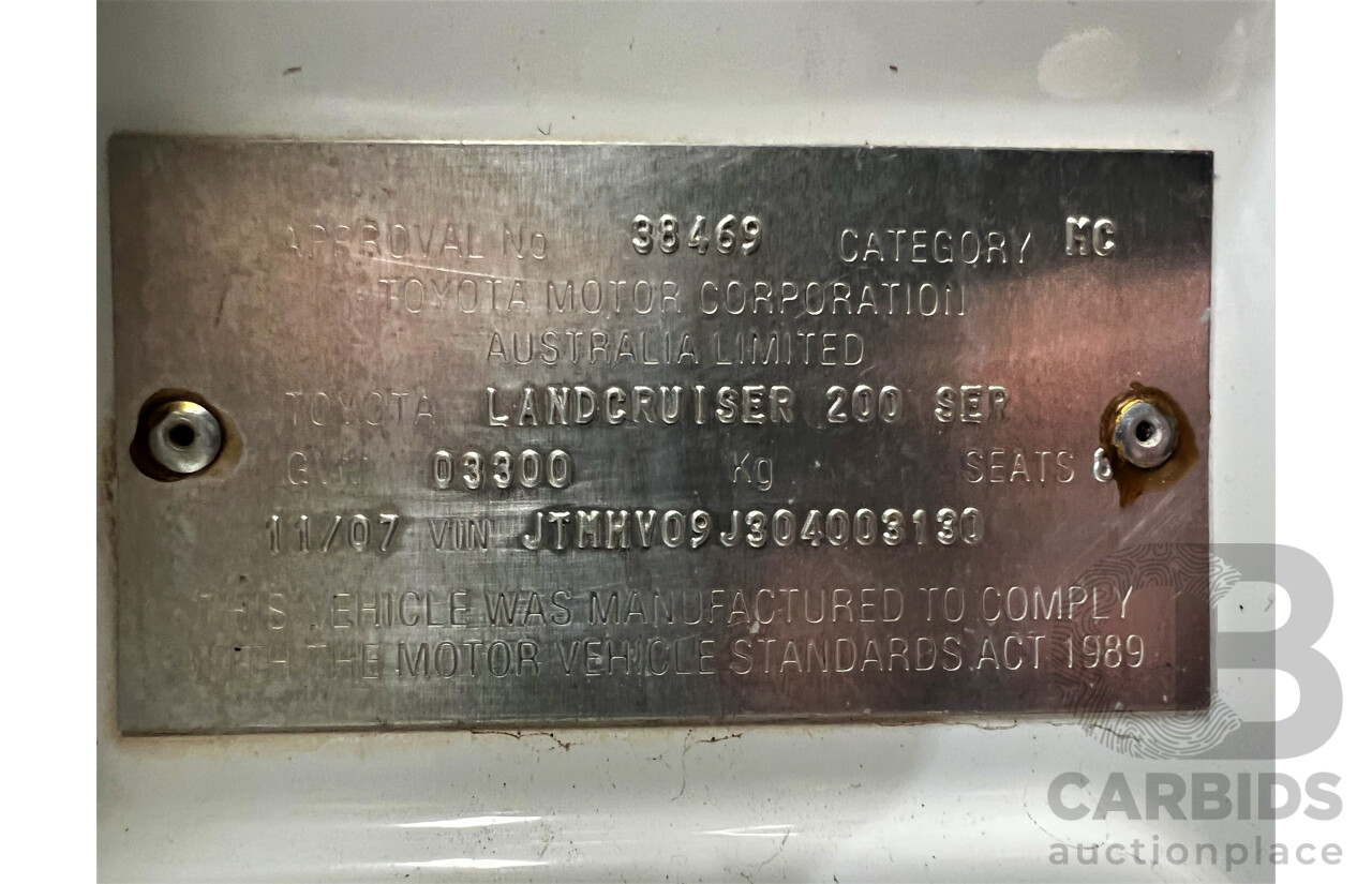 11/2007 Toyota Landcruiser GXL (4x4) VDJ200R 4d Wagon White 4.5L