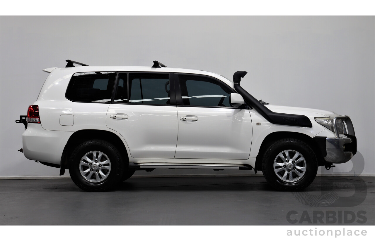 11/2007 Toyota Landcruiser GXL (4x4) VDJ200R 4d Wagon White 4.5L