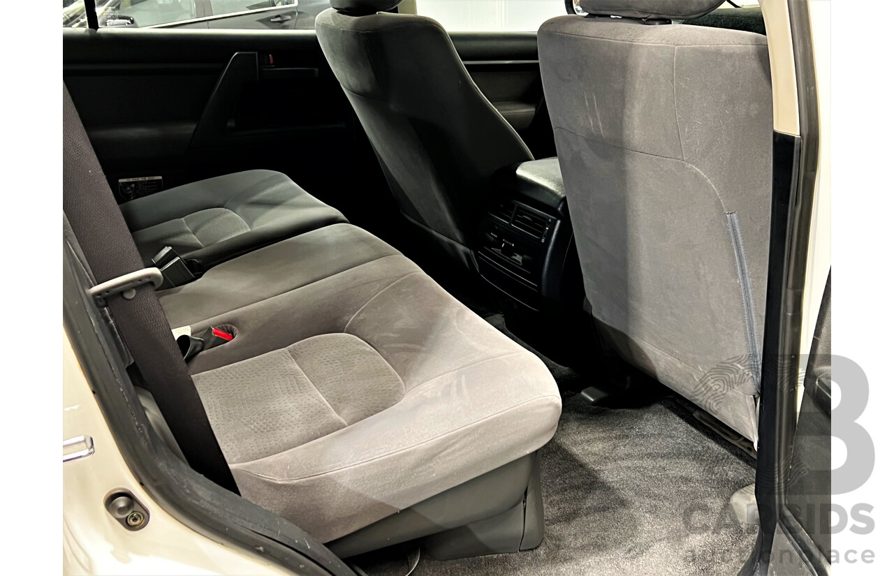 11/2007 Toyota Landcruiser GXL (4x4) VDJ200R 4d Wagon White 4.5L