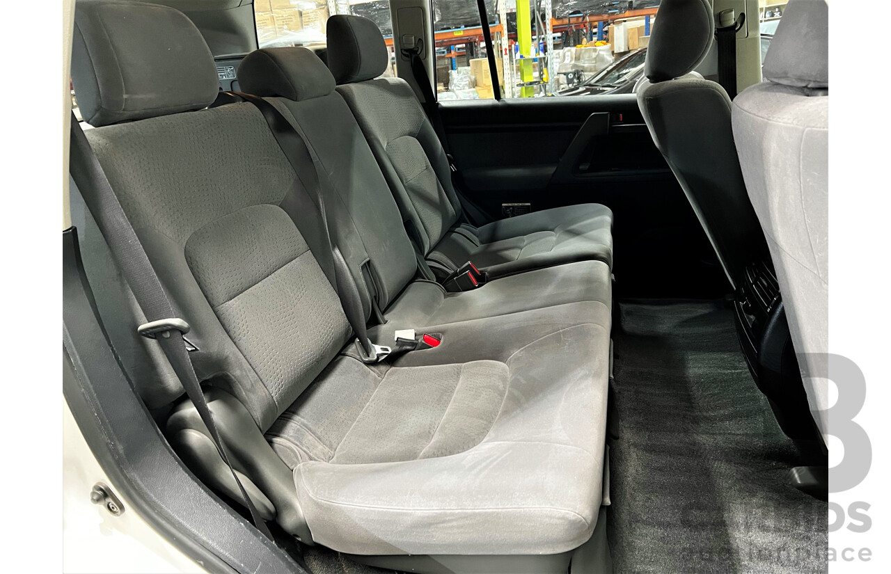 11/2007 Toyota Landcruiser GXL (4x4) VDJ200R 4d Wagon White 4.5L