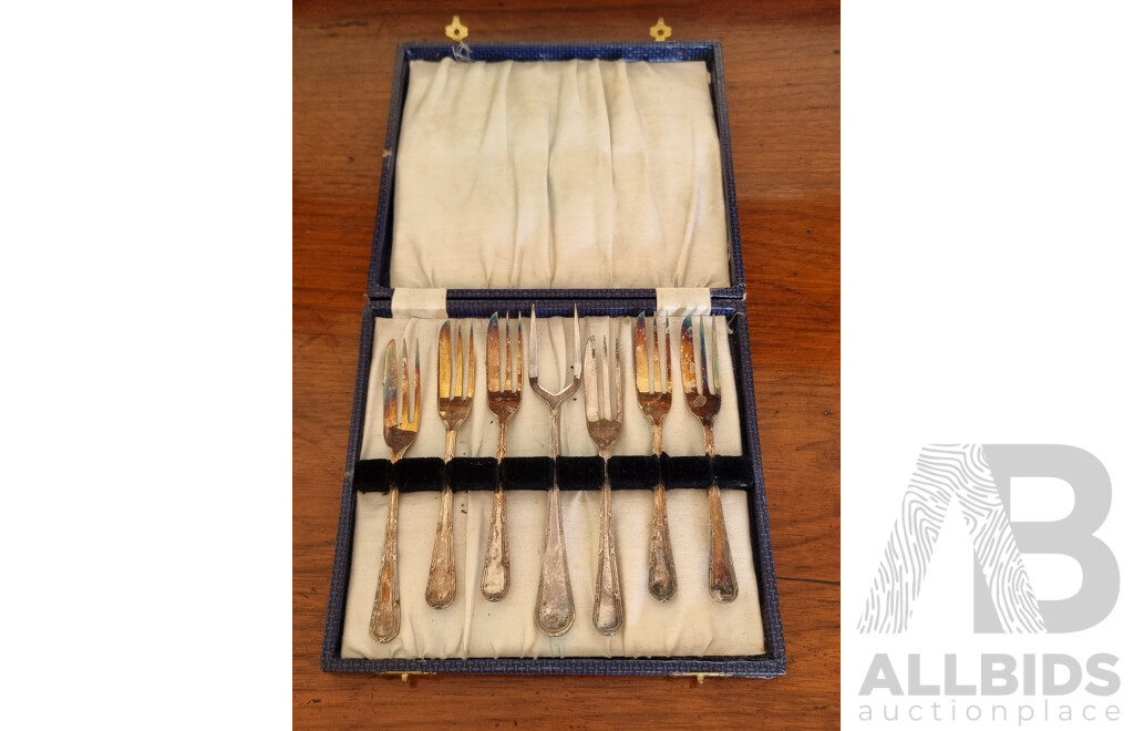 Vintage Shell/Oyster Forks and Coffee Spoons