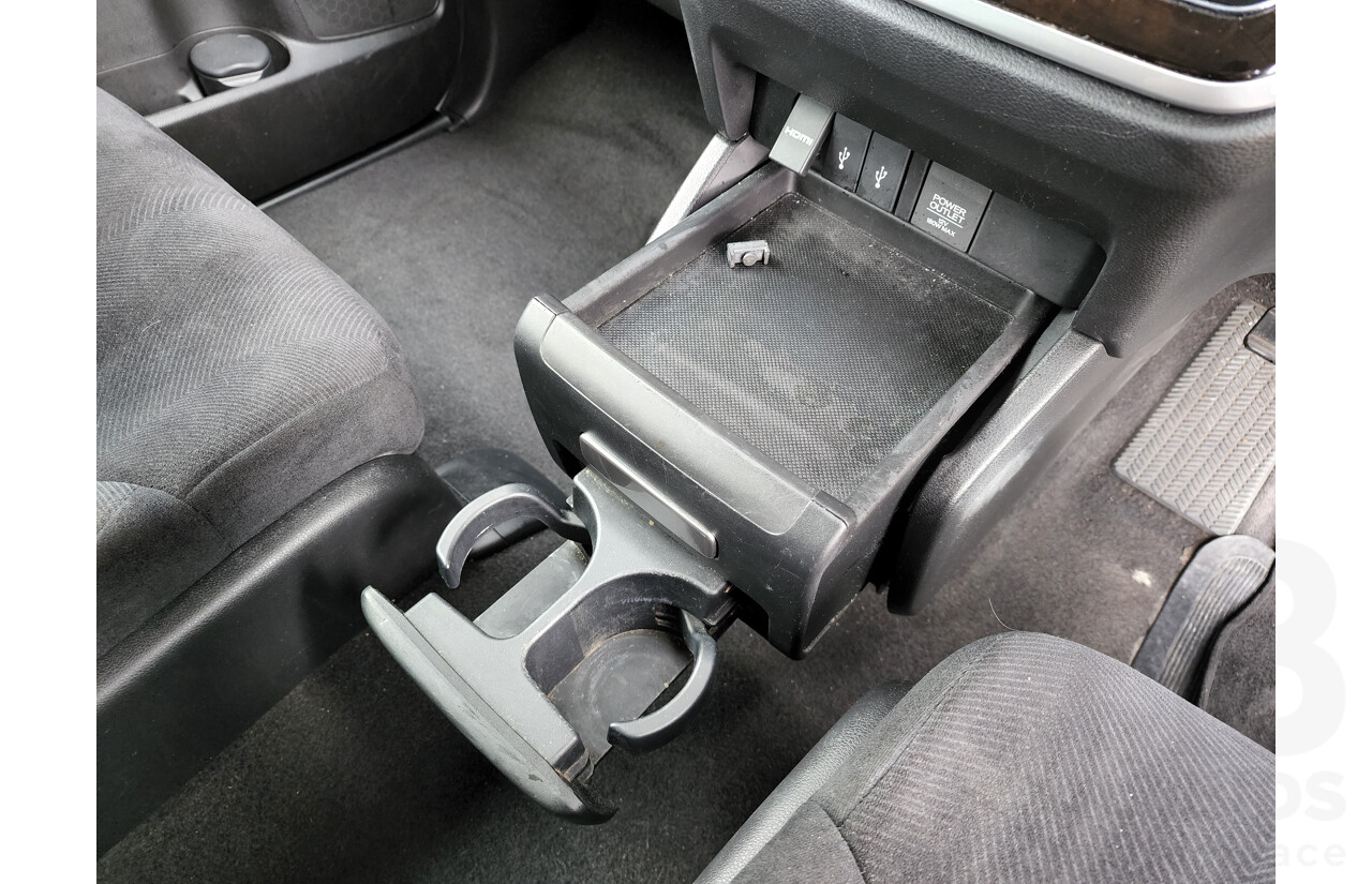 4/2017 Honda Odyssey VTi RC 4d Wagon Silver 2.4L - 8 Seater