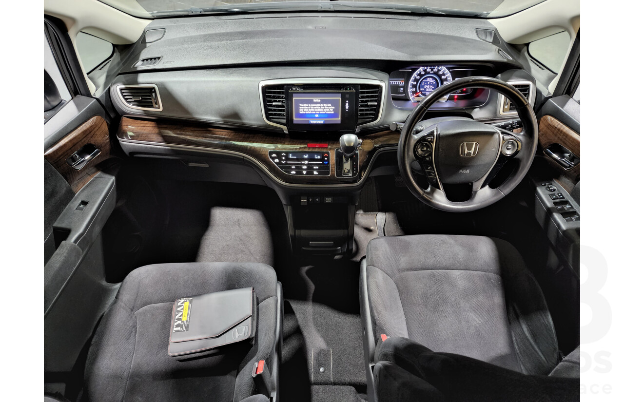 4/2017 Honda Odyssey VTi RC 4d Wagon Silver 2.4L - 8 Seater