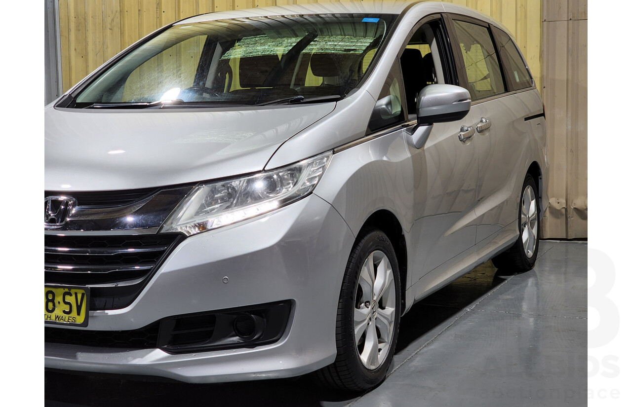 4/2017 Honda Odyssey VTi RC 4d Wagon Silver 2.4L - 8 Seater
