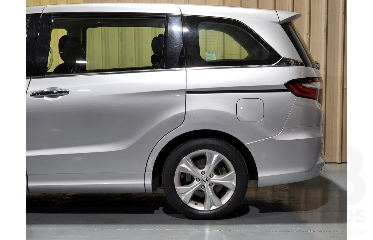 4/2017 Honda Odyssey VTi RC 4d Wagon Silver 2.4L - 8 Seater