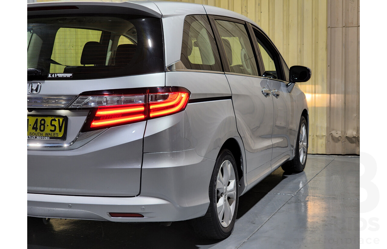 4/2017 Honda Odyssey VTi RC 4d Wagon Silver 2.4L - 8 Seater