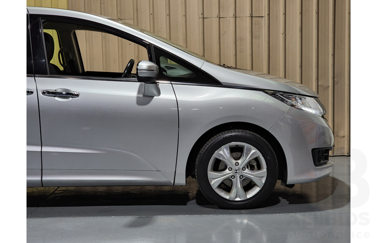 4/2017 Honda Odyssey VTi RC 4d Wagon Silver 2.4L - 8 Seater