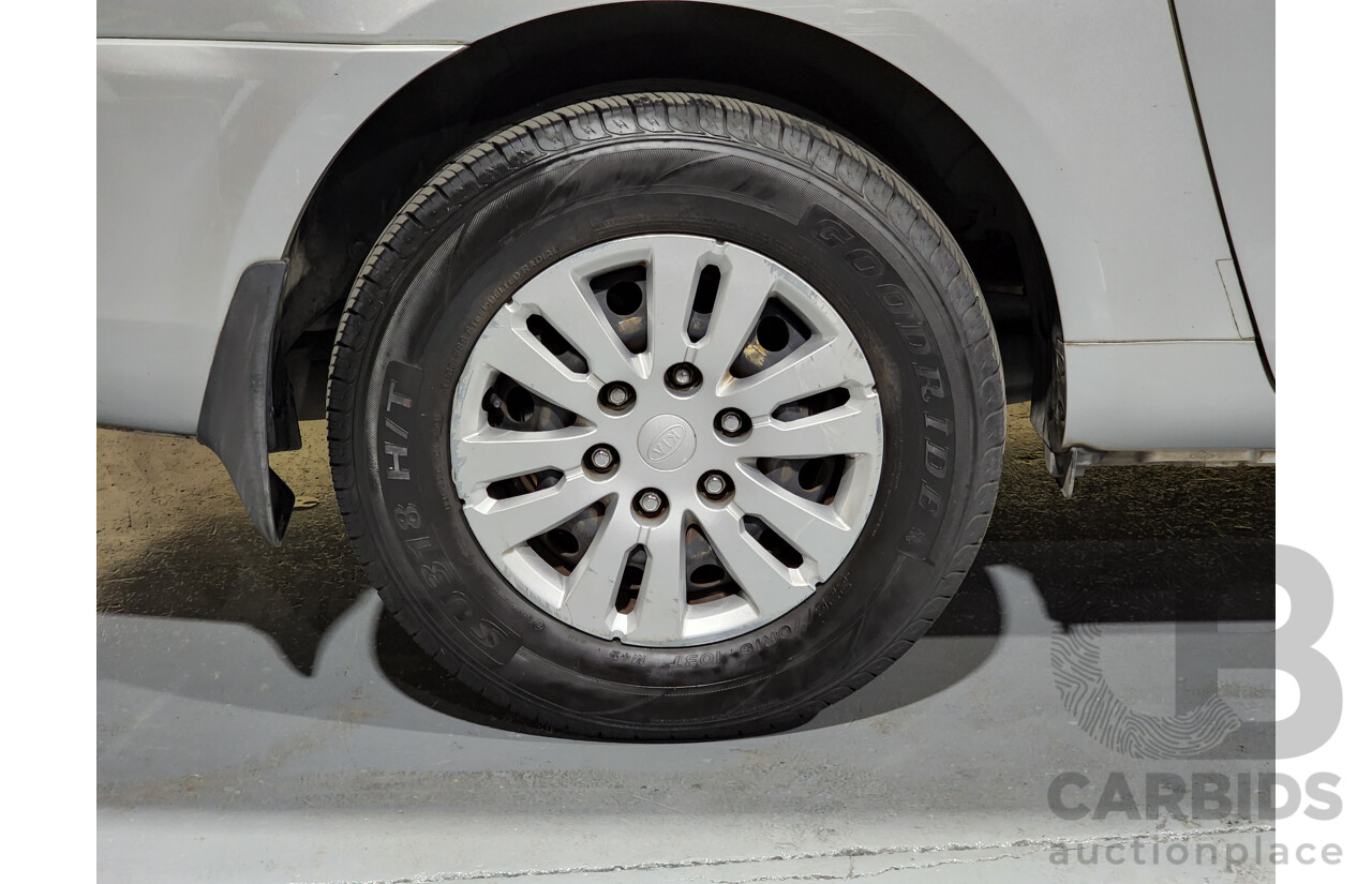 11/2011 Kia Carnival S VQ MY11 4d Wagon Silver 2.7L