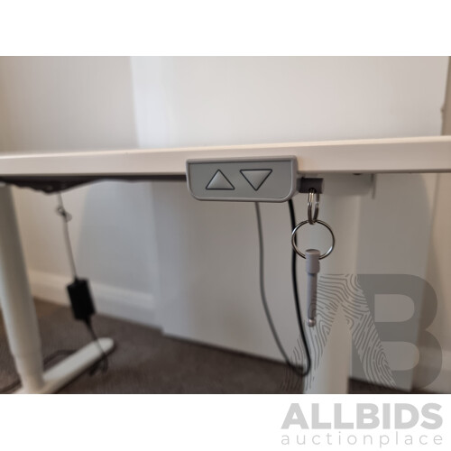 Ikea BEKANT Electronic Sit/Stand Desk - White
