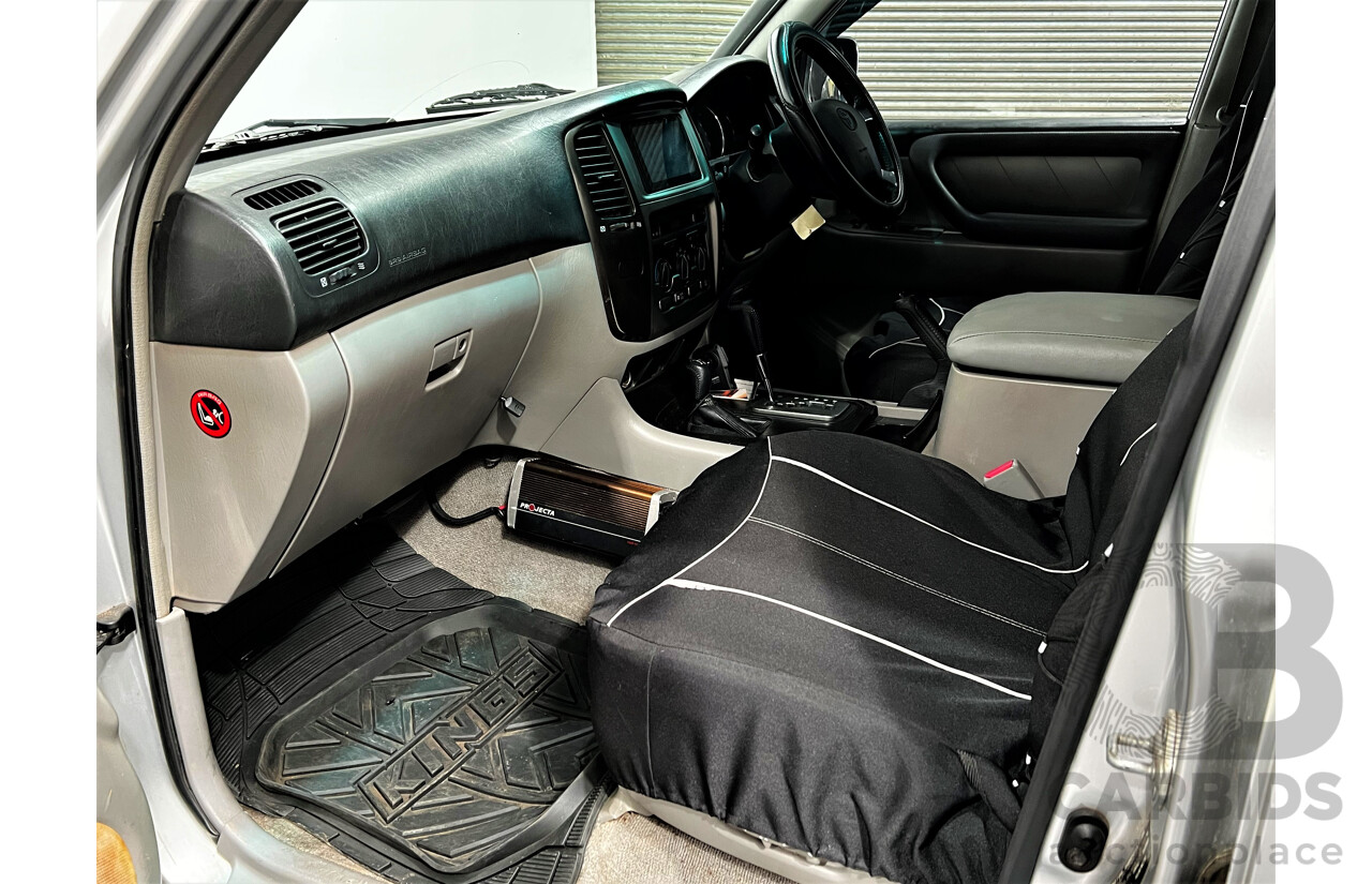 9/2006 Toyota Landcruiser VX (4x4) UZJ100R 4d Wagon Silver 4.7L