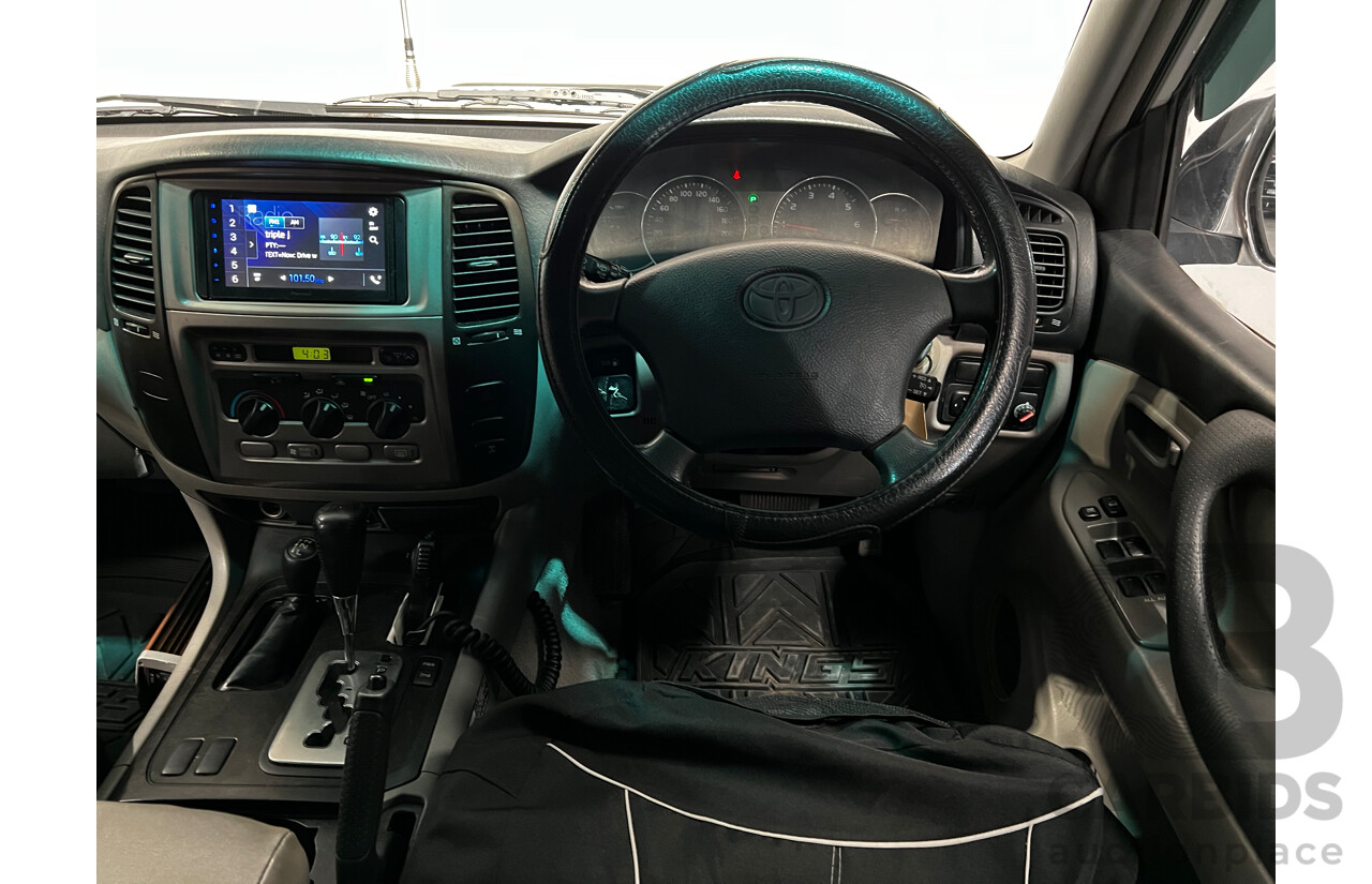 9/2006 Toyota Landcruiser VX (4x4) UZJ100R 4d Wagon Silver 4.7L