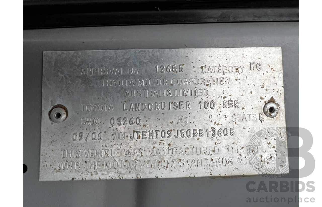 9/2006 Toyota Landcruiser VX (4x4) UZJ100R 4d Wagon Silver 4.7L