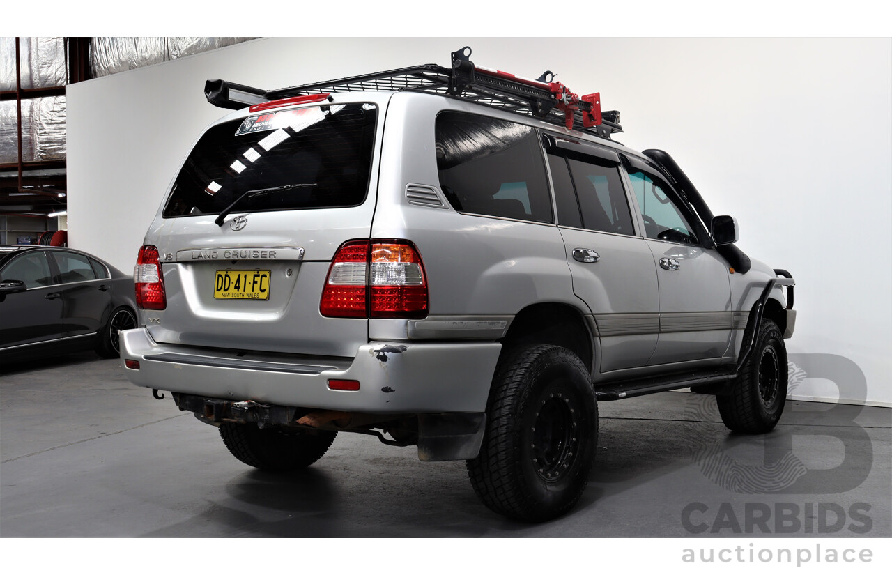 9/2006 Toyota Landcruiser VX (4x4) UZJ100R 4d Wagon Silver 4.7L