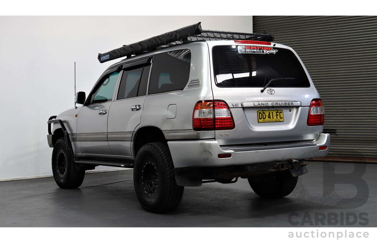 9/2006 Toyota Landcruiser VX (4x4) UZJ100R 4d Wagon Silver 4.7L