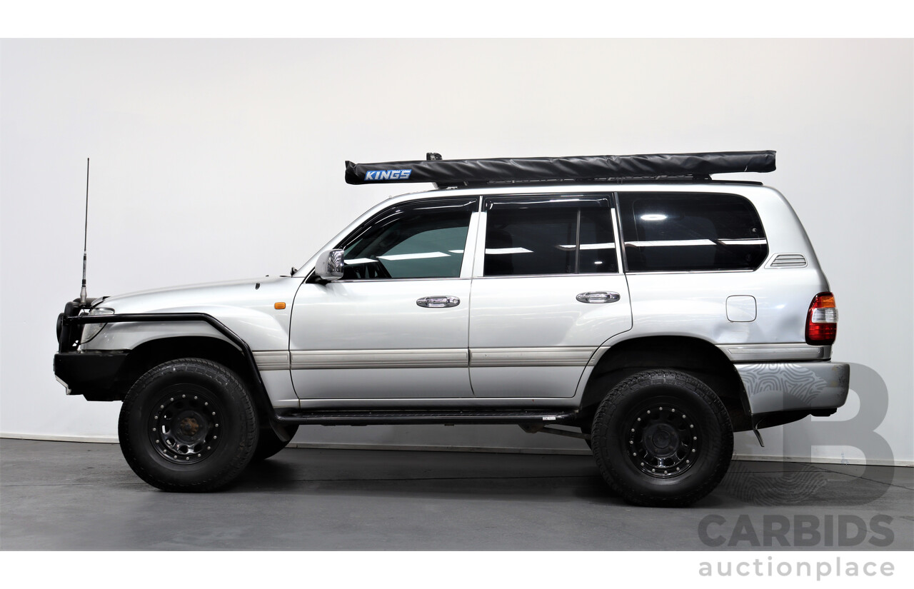 9/2006 Toyota Landcruiser VX (4x4) UZJ100R 4d Wagon Silver 4.7L