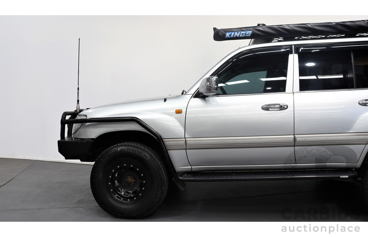 9/2006 Toyota Landcruiser VX (4x4) UZJ100R 4d Wagon Silver 4.7L