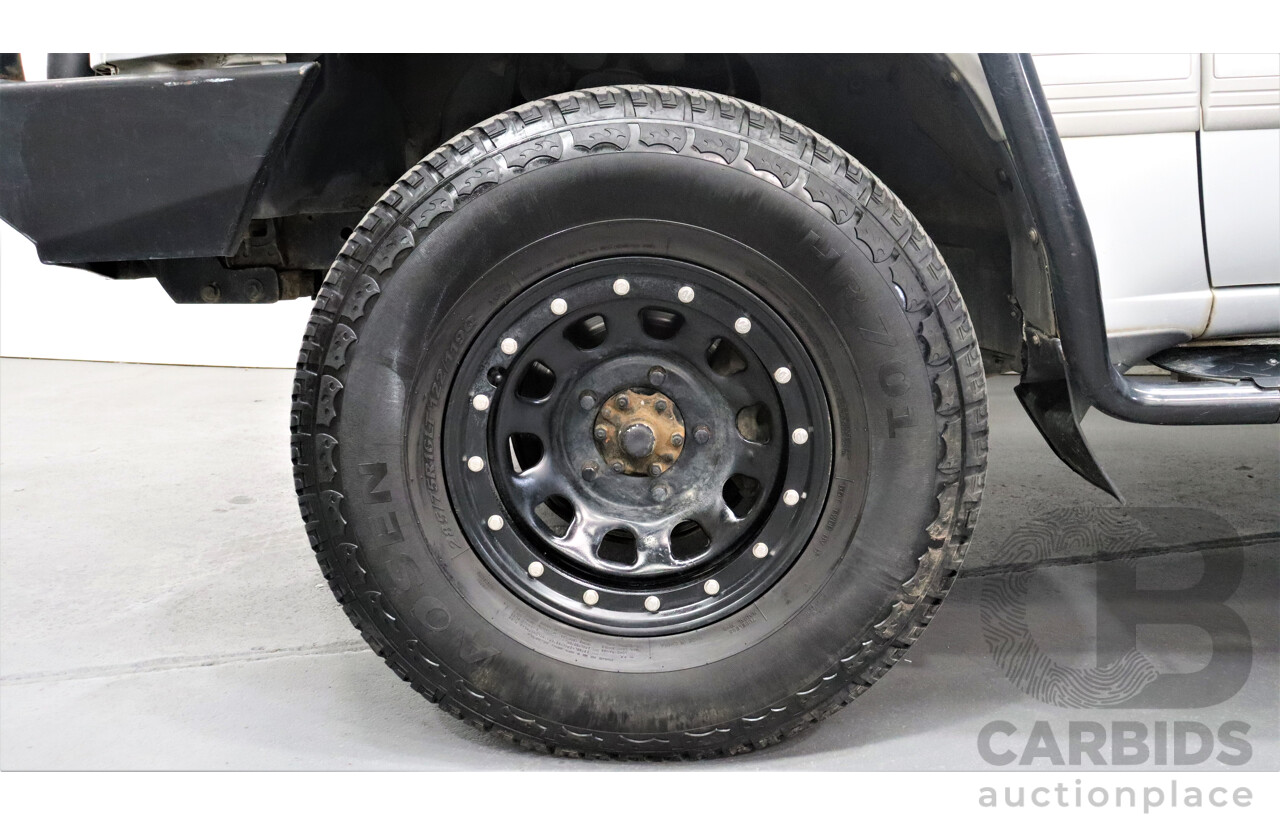 9/2006 Toyota Landcruiser VX (4x4) UZJ100R 4d Wagon Silver 4.7L