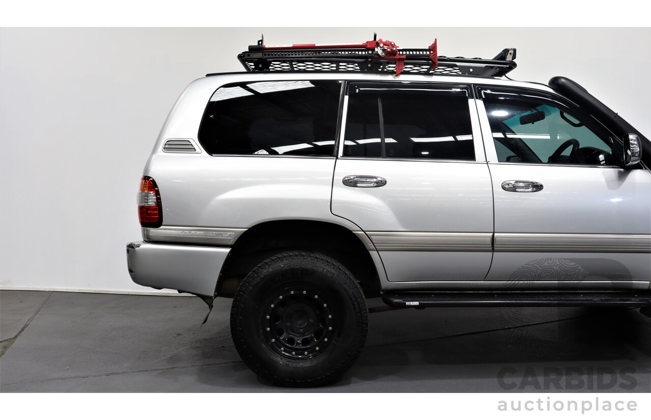 9/2006 Toyota Landcruiser VX (4x4) UZJ100R 4d Wagon Silver 4.7L