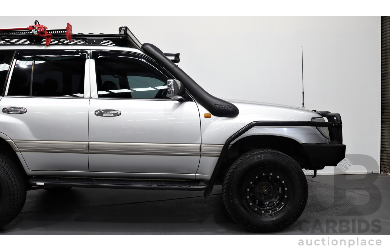 9/2006 Toyota Landcruiser VX (4x4) UZJ100R 4d Wagon Silver 4.7L