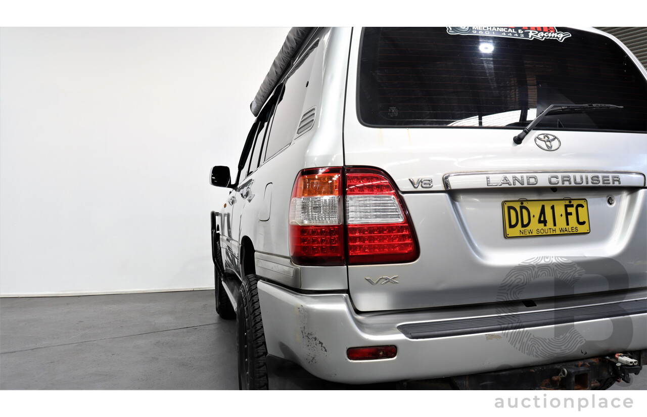 9/2006 Toyota Landcruiser VX (4x4) UZJ100R 4d Wagon Silver 4.7L