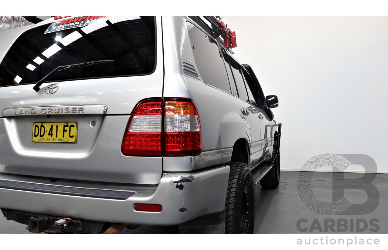 9/2006 Toyota Landcruiser VX (4x4) UZJ100R 4d Wagon Silver 4.7L