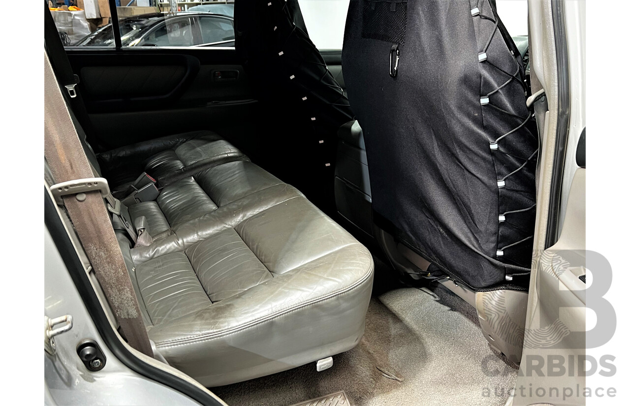 9/2006 Toyota Landcruiser VX (4x4) UZJ100R 4d Wagon Silver 4.7L