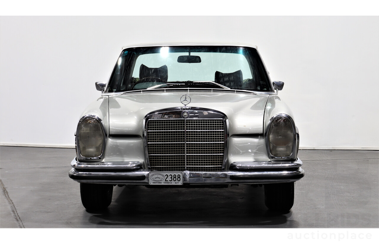 1/1972 Mercedes-Benz 280 SE 3.5  4d Sedan Silver Or Chrome 3.5L V8