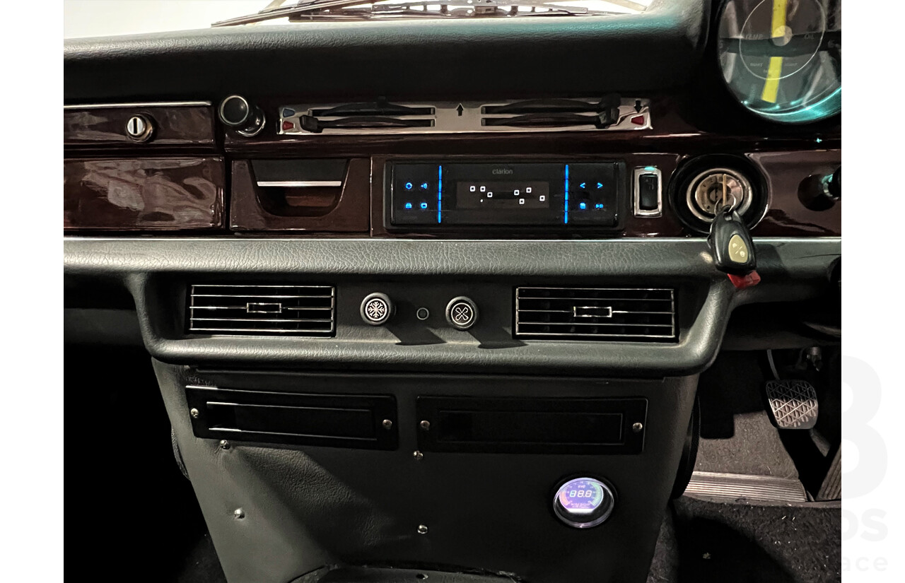 1/1972 Mercedes-Benz 280 SE 3.5  4d Sedan Silver Or Chrome 3.5L V8