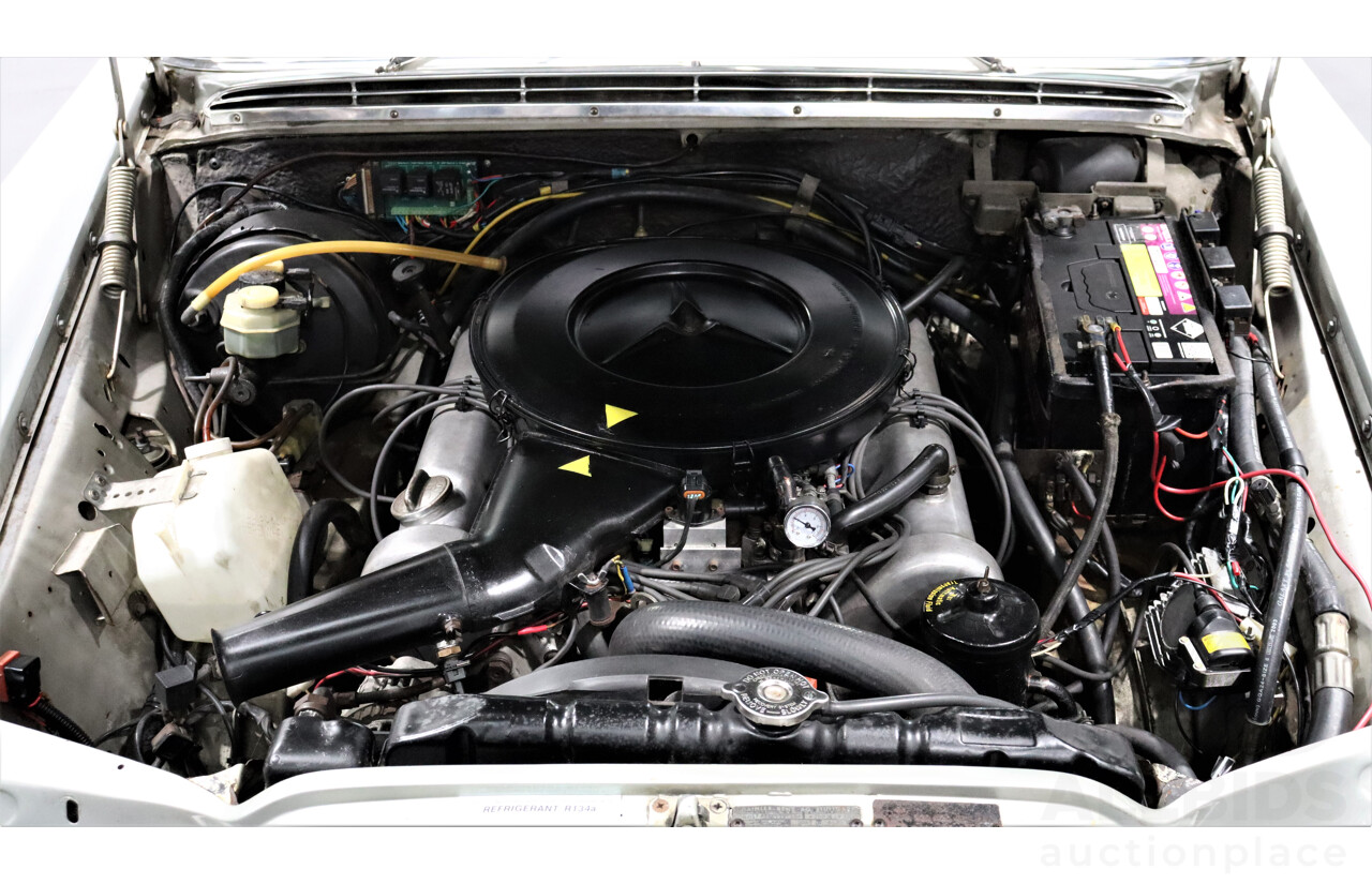 1/1972 Mercedes-Benz 280 SE 3.5  4d Sedan Silver Or Chrome 3.5L V8