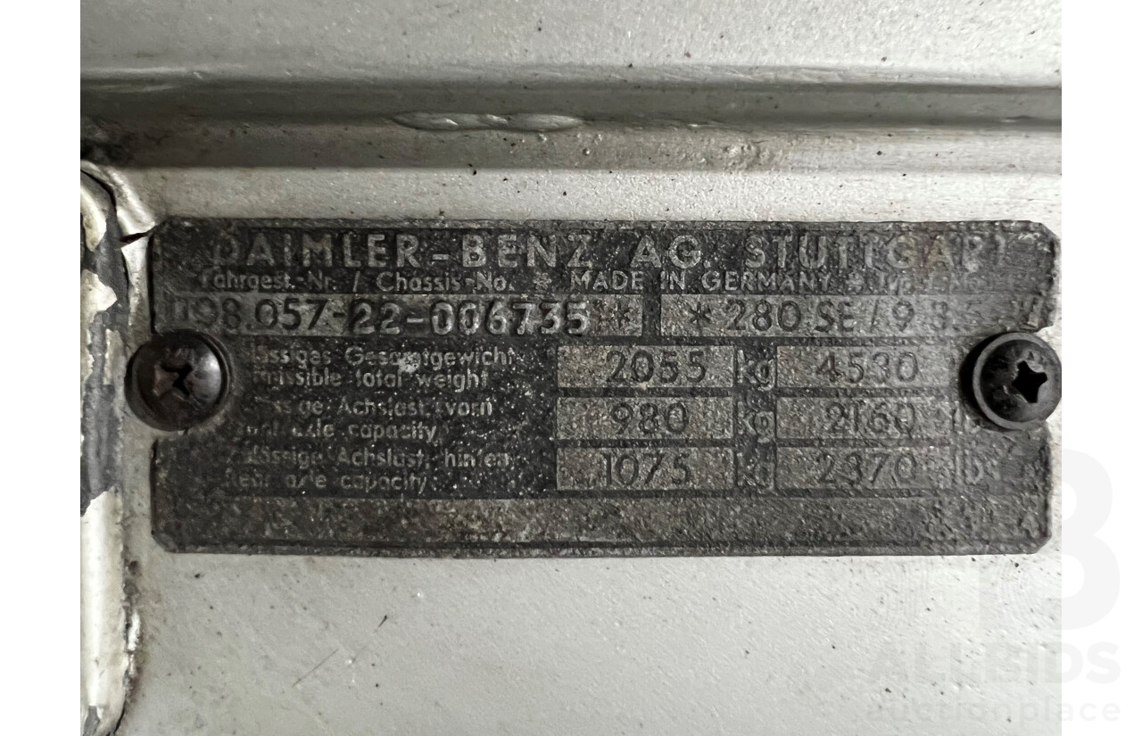 1/1972 Mercedes-Benz 280 SE 3.5  4d Sedan Silver Or Chrome 3.5L V8