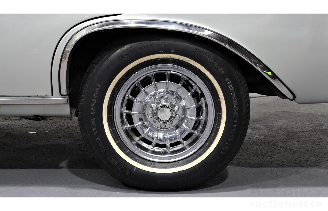 1/1972 Mercedes-Benz 280 SE 3.5  4d Sedan Silver Or Chrome 3.5L V8