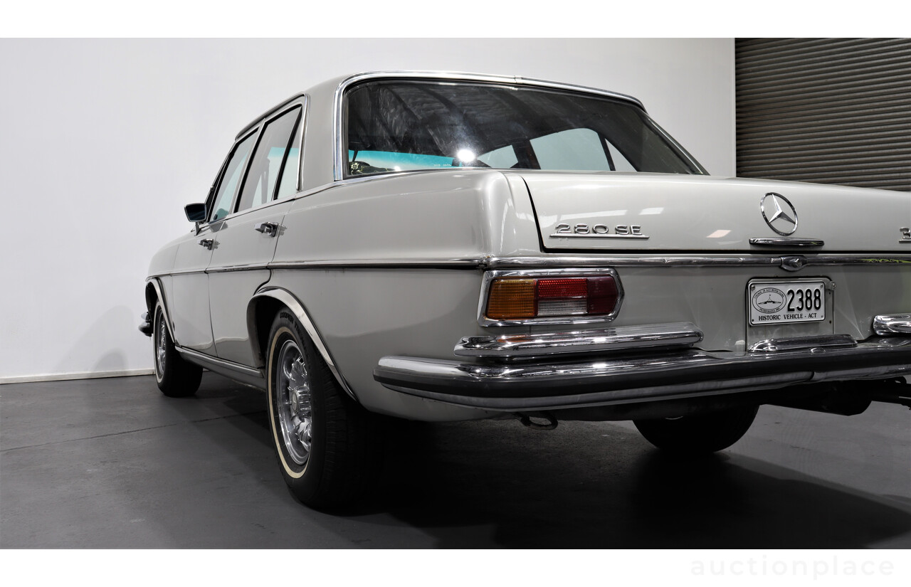 1/1972 Mercedes-Benz 280 SE 3.5  4d Sedan Silver Or Chrome 3.5L V8
