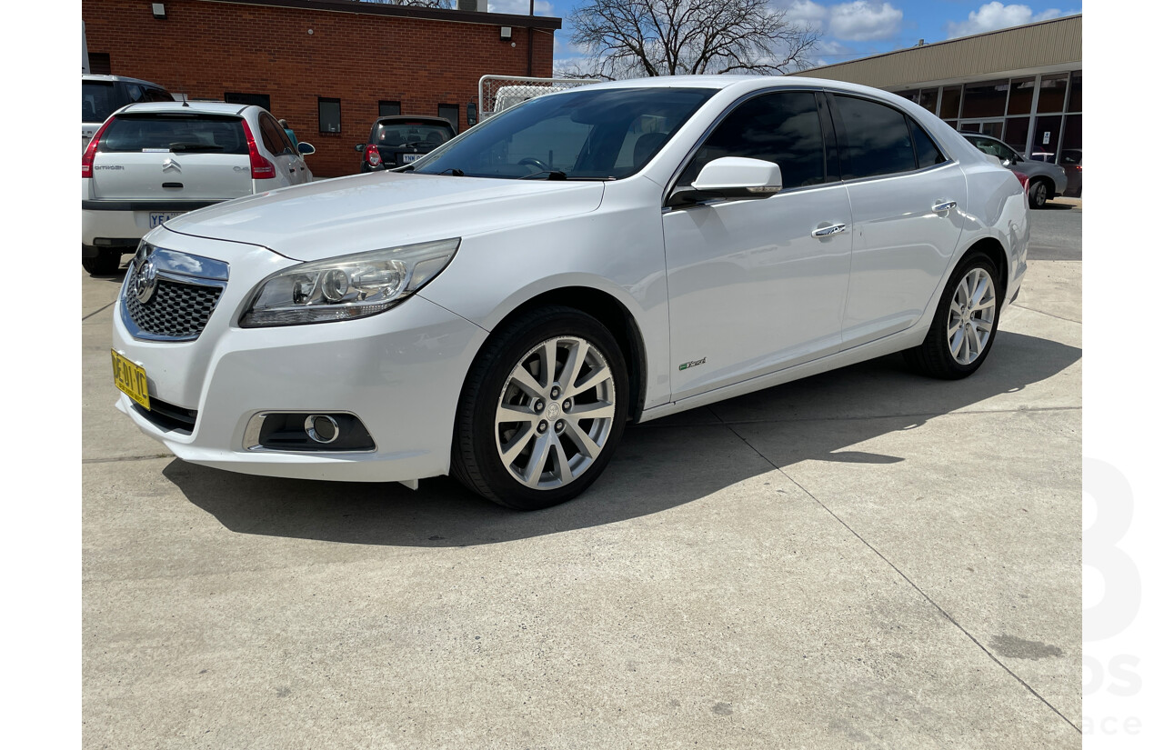 10/2013 Holden Malibu CDX EM 4d Sedan White 2.0L