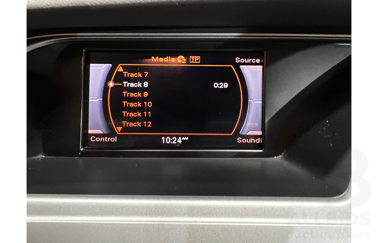 11/2009 Audi A4 2.0 TFSI Quattro B8 (8K) 4d Sedan Blue 2.0L