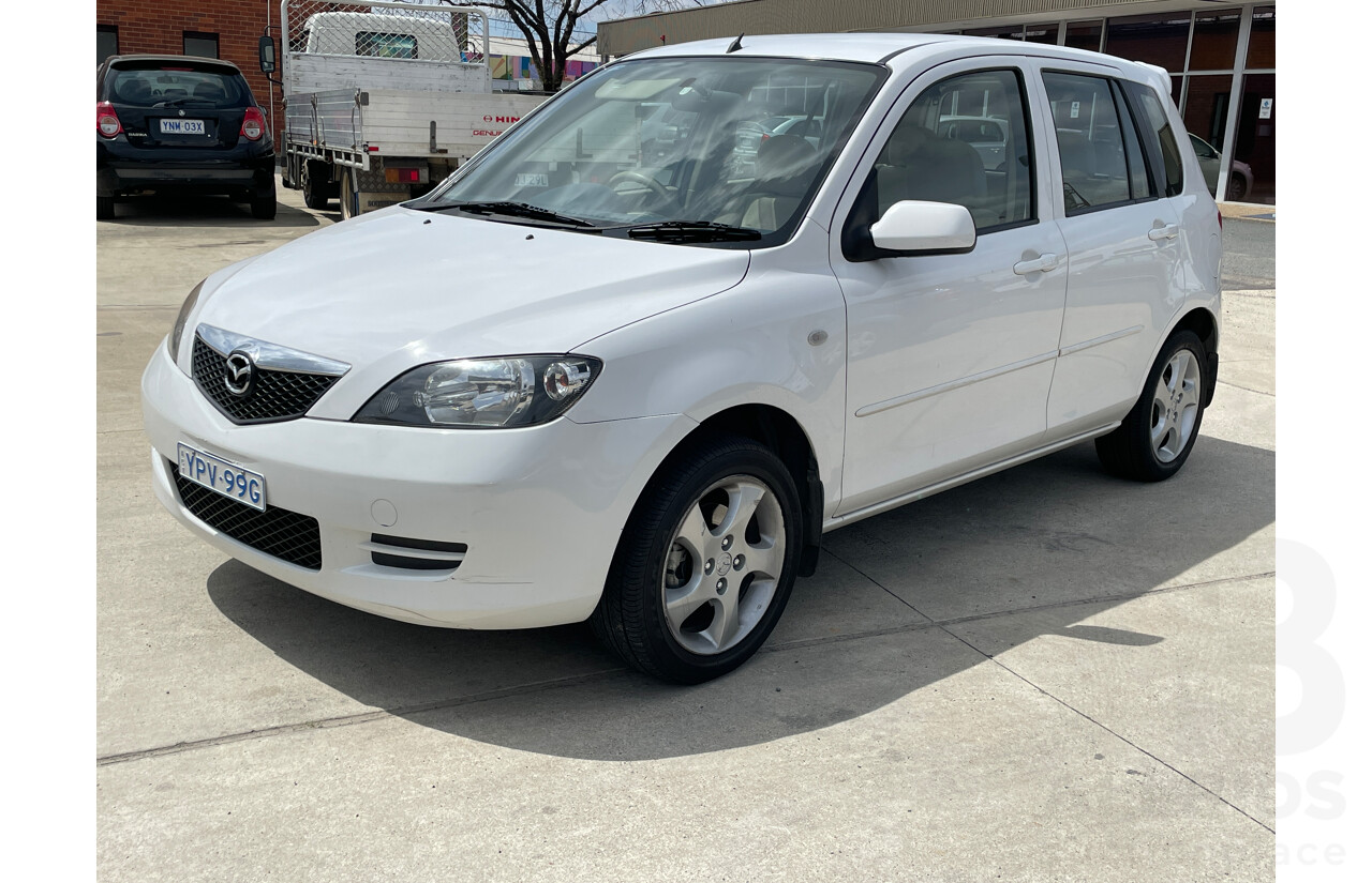 5/2003 Mazda Mazda2 MAXX DY 5d Hatchback White 1.5L